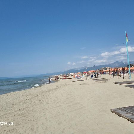 Chalet La Dolce Vita เวียเรจโจ ภายนอก รูปภาพ